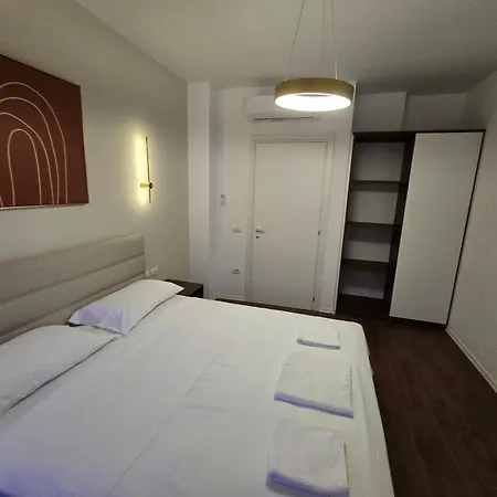 Urban Oasis 2 Apartman *